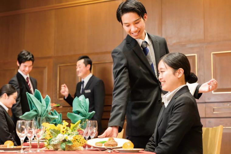 ホテル･ブライダル科 カリキュラム レストラン&バンケットサービス